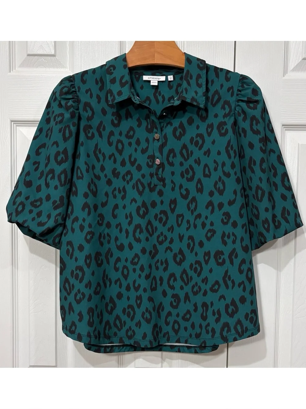 Chico's Size 1 Zenergy Neema Blouse Short Puff Sleeve Teal 8 Medium